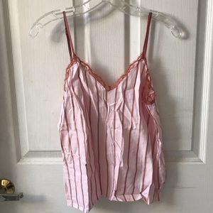 ❌SOLD❌💕VICTORIAS SECRET CAMI💕